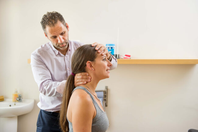Chiropractor for Neck Pain